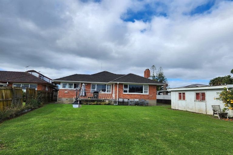 Photo of property in 43 Millen Avenue, Pakuranga, Auckland, 2010