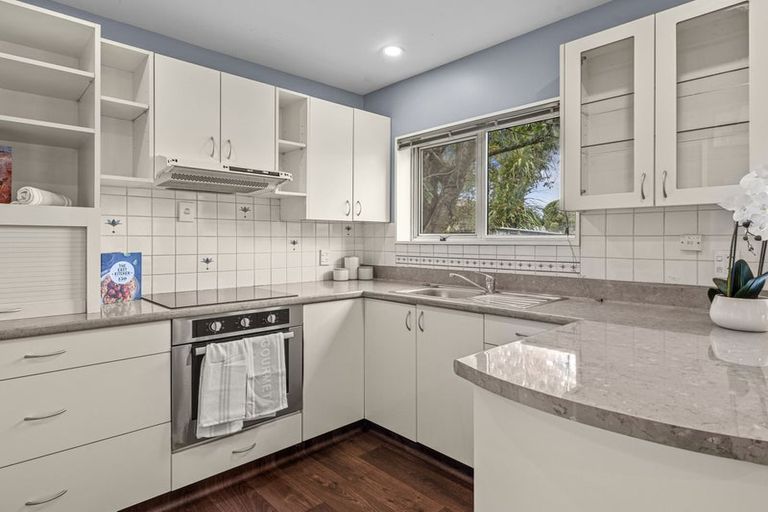 Photo of property in 2/14 Kawau Crescent, Bromley, Christchurch, 8062