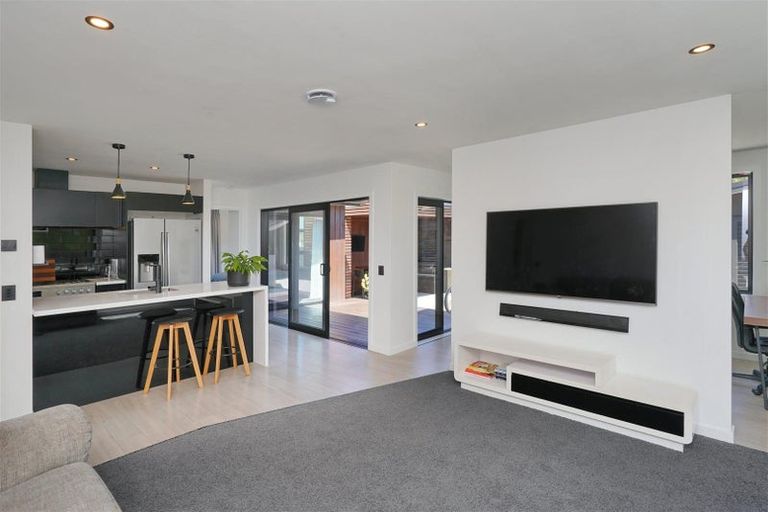 Photo of property in 17 Belfield Street, Dallington, Christchurch, 8061