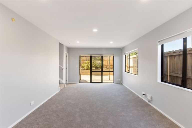 Photo of property in 24 Puma Drive, Golflands, Auckland, 2013