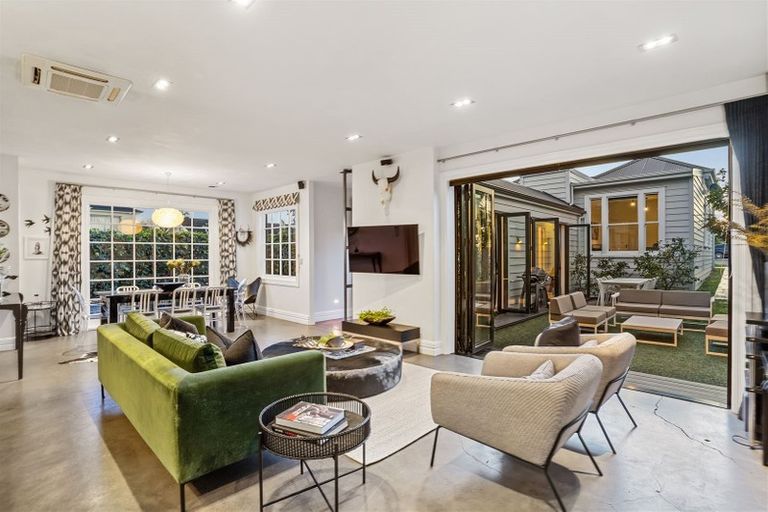 Photo of property in 3 Goring Road, Sandringham, Auckland, 1025