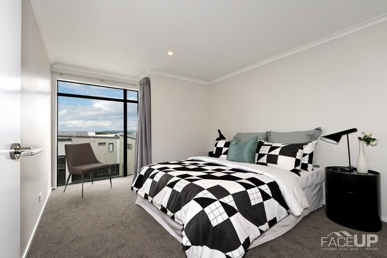 Photo of property in 87 Glidepath Road, Hobsonville, Auckland, 0616