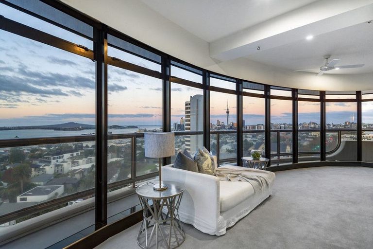 Photo of property in Shangri La Apartments, 10/97 Jervois Road, Herne Bay, Auckland, 1011