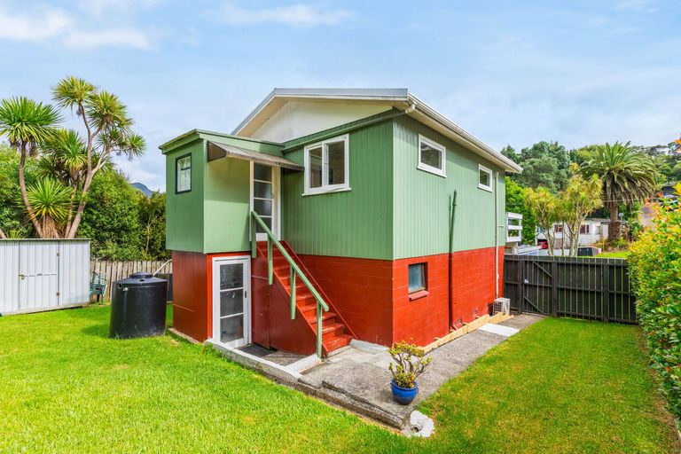 Photo of property in 49 Foster Avenue, Huia, Auckland, 0604