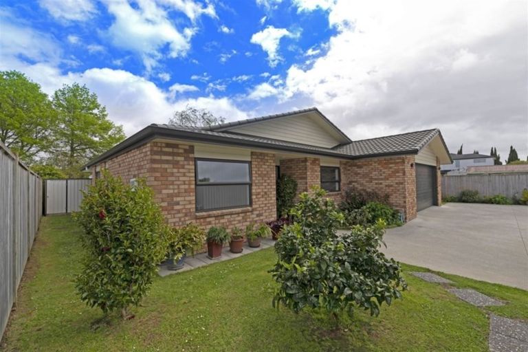 Photo of property in 56a Buscomb Avenue, Henderson, Auckland, 0610