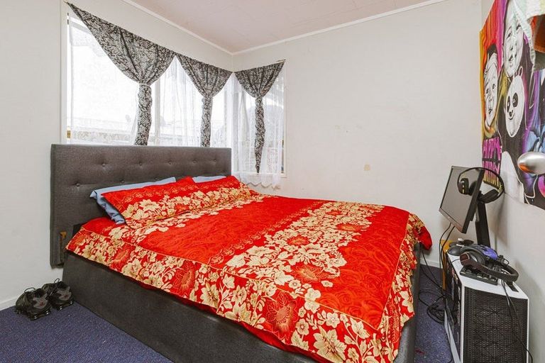 Photo of property in 26 Gambare Place, Wattle Downs, Auckland, 2103