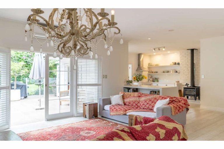 Photo of property in 37 Riverview Road, Kerikeri, 0230