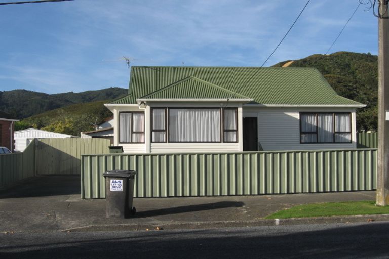 Photo of property in 26 Collett Street, Naenae, Lower Hutt, 5011