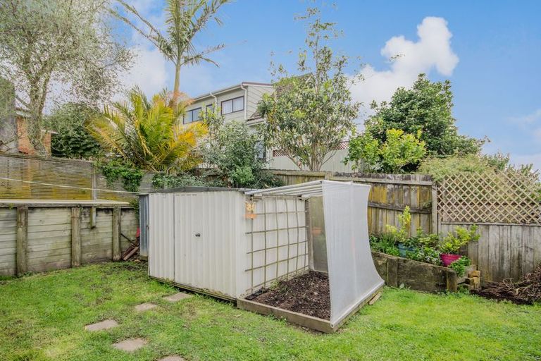 Photo of property in 15a Wilson Road, Glen Eden, Auckland, 0602