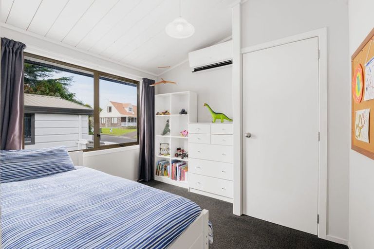 Photo of property in 1 Titoki Place, Pukete, Hamilton, 3200