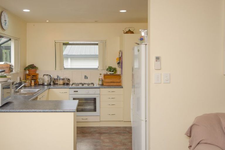 Photo of property in 15a Wilson Road, Glen Eden, Auckland, 0602