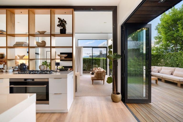 Photo of property in 12 Arran Lane, Jacks Point, Queenstown, 9371