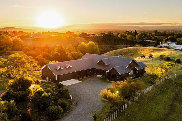 Photo of property in 136 Kopanga Road, Havelock North, 4130