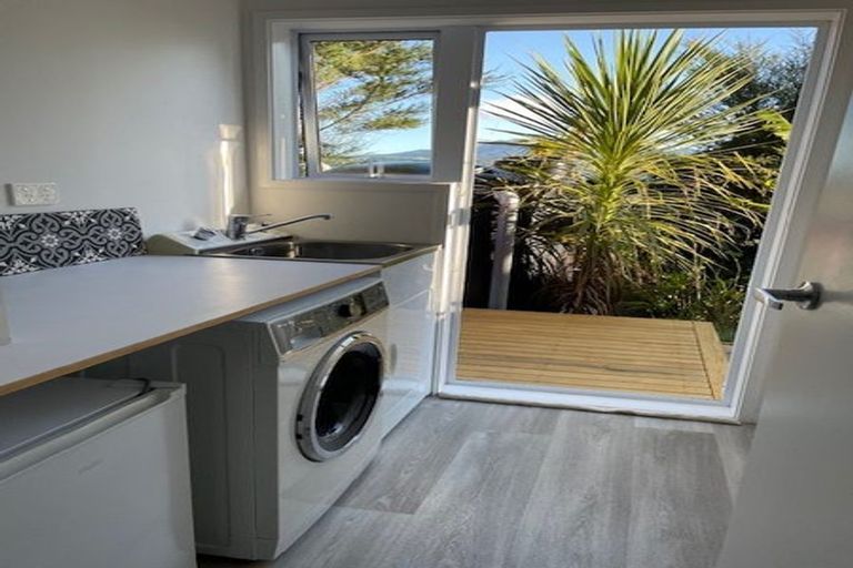 Photo of property in 6a Manukau Road, Raglan, 3225