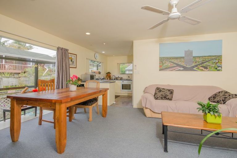 Photo of property in 15a Wilson Road, Glen Eden, Auckland, 0602