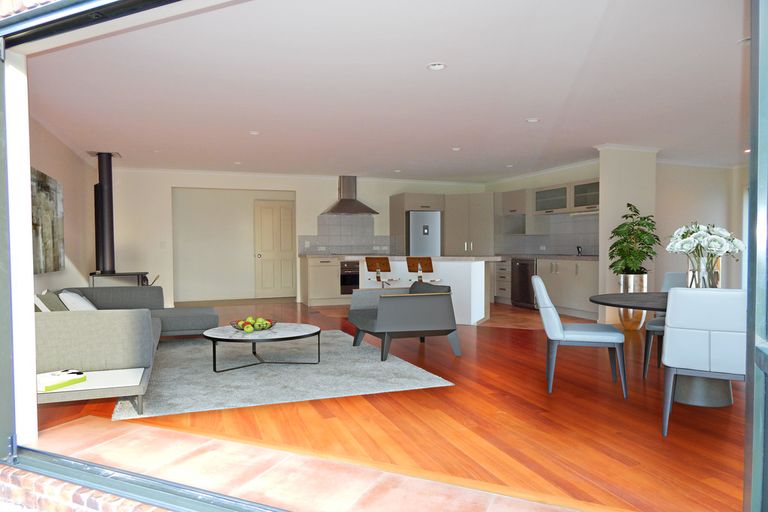 Photo of property in 5 Kotare Heights, Kerikeri, 0230