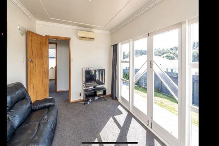 Photo of property in 6 Glenn Street, Castlecliff, Whanganui, 4501