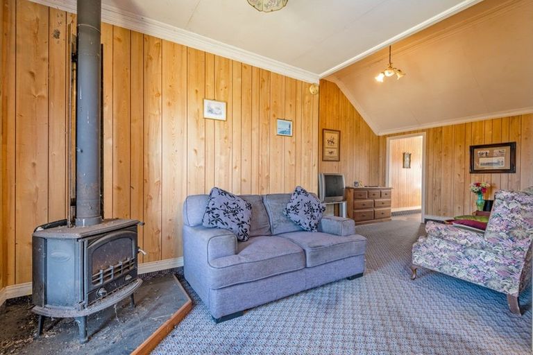 Photo of property in 14 Foxton Beach Road, Foxton, 4891