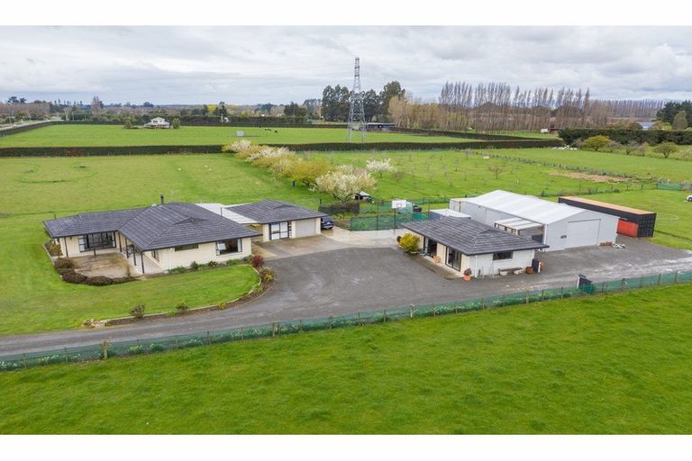 Photo of property in 381 Rangiora Woodend Road, Waikuku, Rangiora, 7473