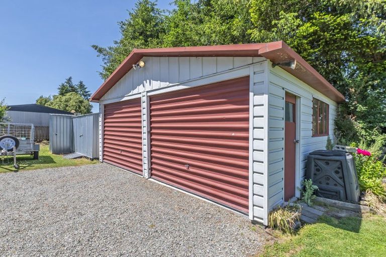 Photo of property in 12 Gift Street, Coalgate, 7673