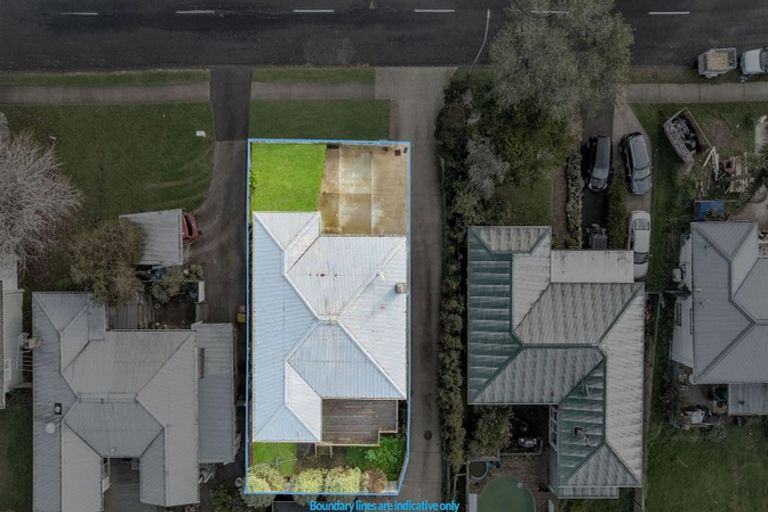 Photo of property in 52 Ennis Avenue, Pakuranga Heights, Auckland, 2010