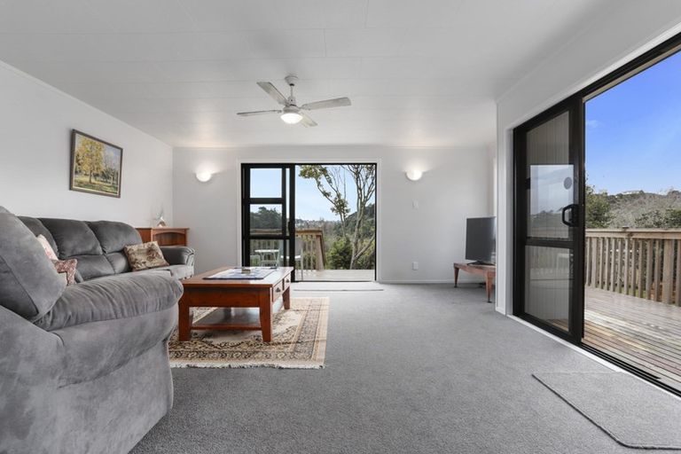 Photo of property in 7a Taioma Crescent, Te Atatu Peninsula, Auckland, 0610