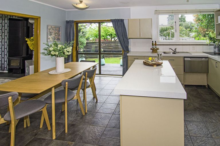 Photo of property in 12 Madden Place, Solway, Masterton, 5810