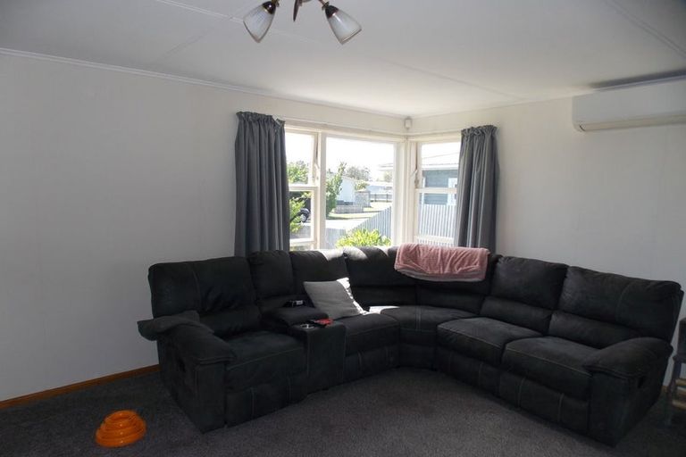 Photo of property in 16 Jackson Avenue, Highbury, Palmerston North, 4412