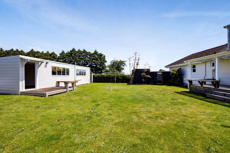 Photo of property in 1354 Devon Road, Brixton, Waitara, 4382