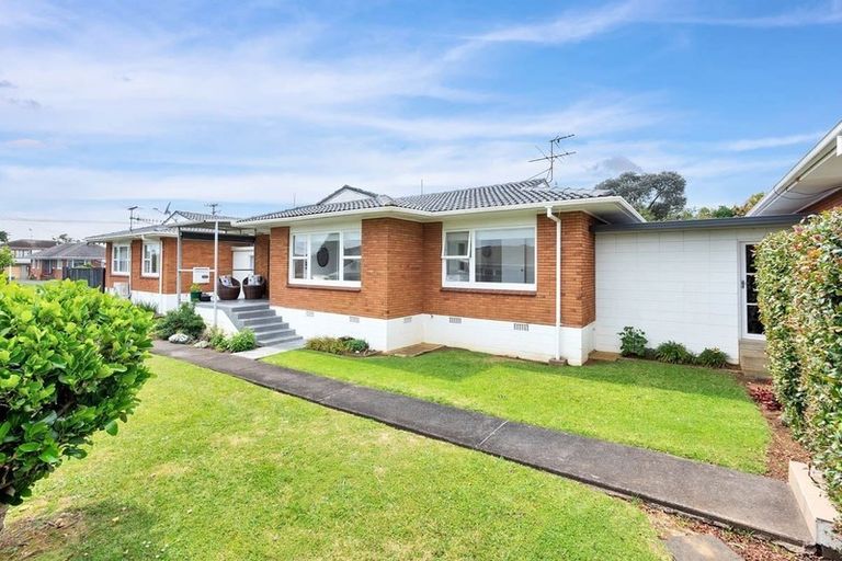 Photo of property in 2/4 Waterloo Road, Milford, Auckland, 0620