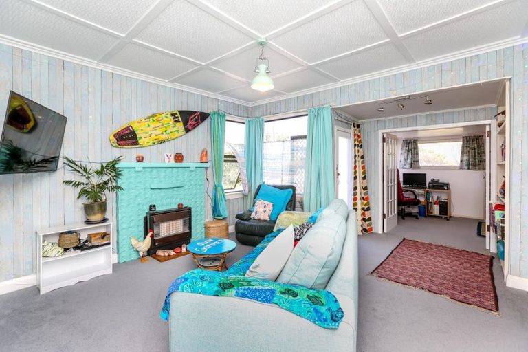 Photo of property in 17 Record Street, Fitzroy, New Plymouth, 4312