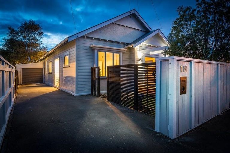 Photo of property in 18 Pretoria Avenue, Saint Clair, Dunedin, 9012