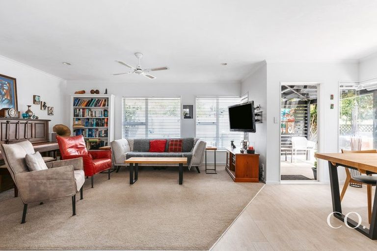 Photo of property in 4 Beach Grove, Omokoroa, 3114