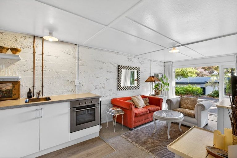 Photo of property in 56 Lucknow Road, Havelock North, 4130