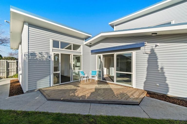 Photo of property in 30 Harrys Way, Redwood, Christchurch, 8051