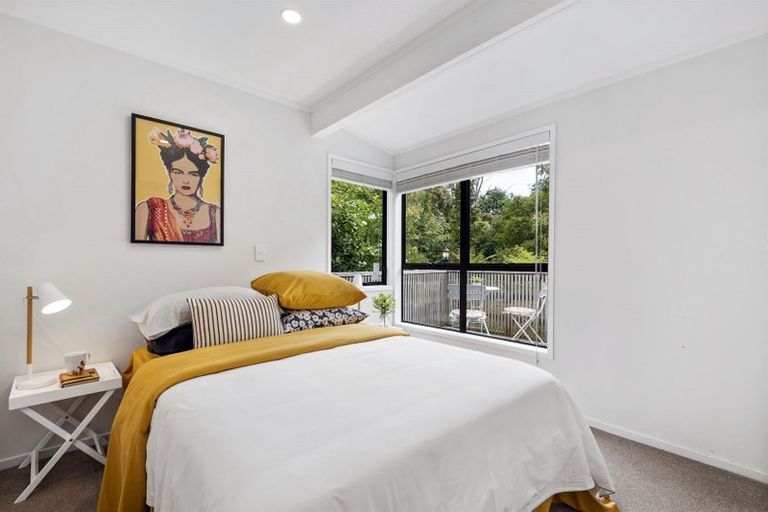 Photo of property in 2/88 Lauderdale Road, Birkdale, Auckland, 0626