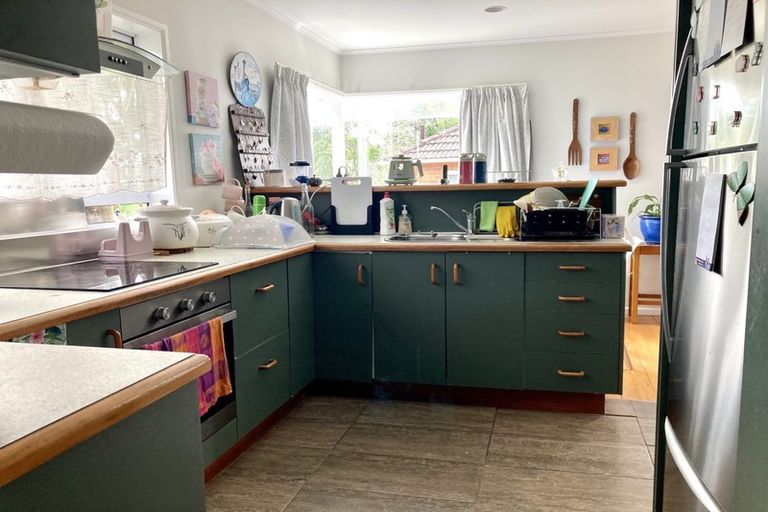 Photo of property in 1/65 Golf Road, New Lynn, Auckland, 0600