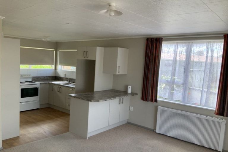 Photo of property in 8 Mccallum Street, Dannevirke, 4930