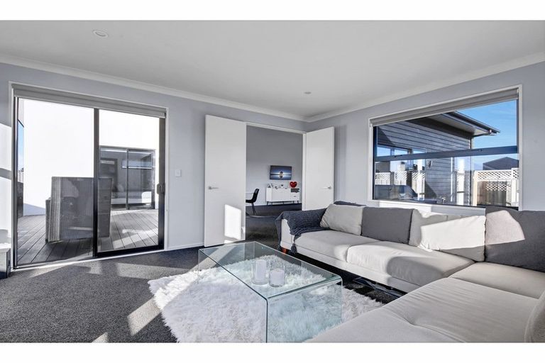 Photo of property in 33 Highgate Drive, Rangiora, 7400