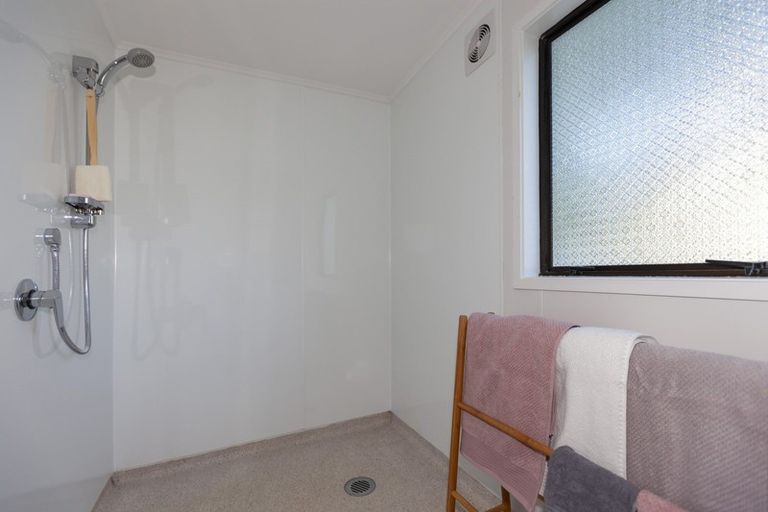 Photo of property in 17 Old Coach Road South, Otaki Beach, Otaki, 5512