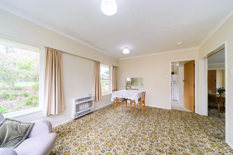 Photo of property in 2 Caccia Birch Lane, Hokowhitu, Palmerston North, 4410
