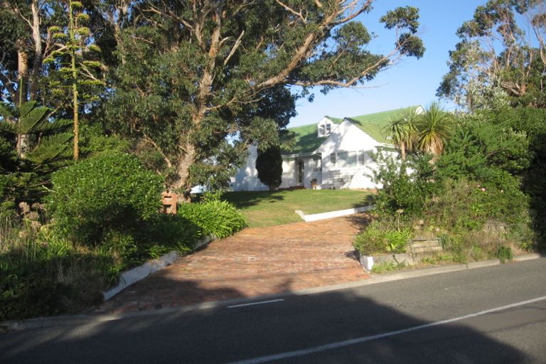 Photo of property in 104 Seatoun Heights Road, Seatoun, Wellington, 6022