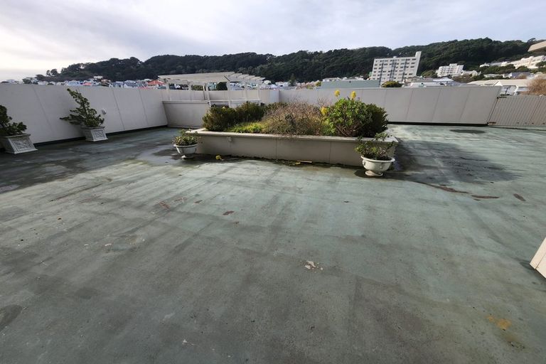Photo of property in Grandstand Apartments, 37/80 Kent Terrace, Mount Victoria, Wellington, 6011