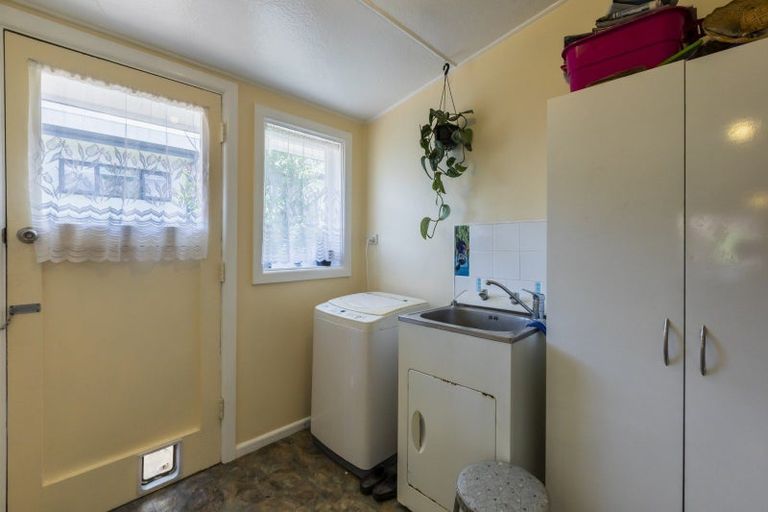 Photo of property in 11 Smith Street, Waipukurau, 4200