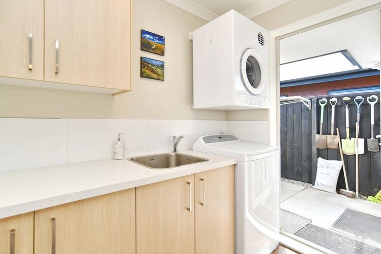 Photo of property in 6 Brantholme Place, Rangiora, 7400