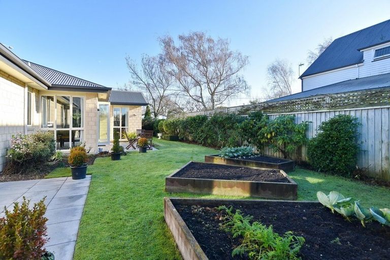 Photo of property in 36 Withells Road, Avonhead, Christchurch, 8042
