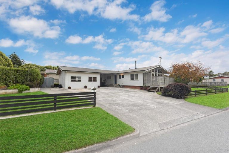Photo of property in 14 Churchill Street, Pukekohe, 2120