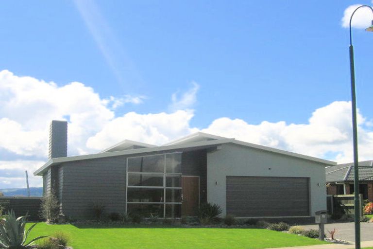 Photo of property in 11 Duggan Drive, Owhata, Rotorua, 3010