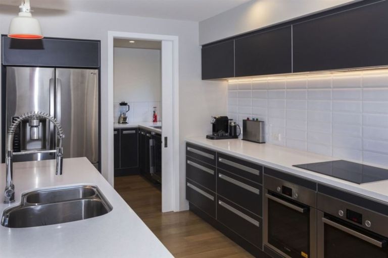 Photo of property in 10 Penhelig Place, Burnside, Christchurch, 8053