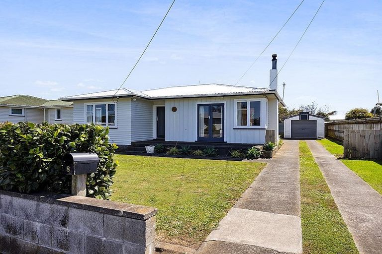 Photo of property in 8 Pacey Avenue, Hawera, 4610